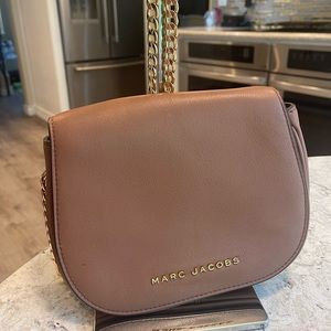 Marc Jacobs Avenue Leather Crossbody